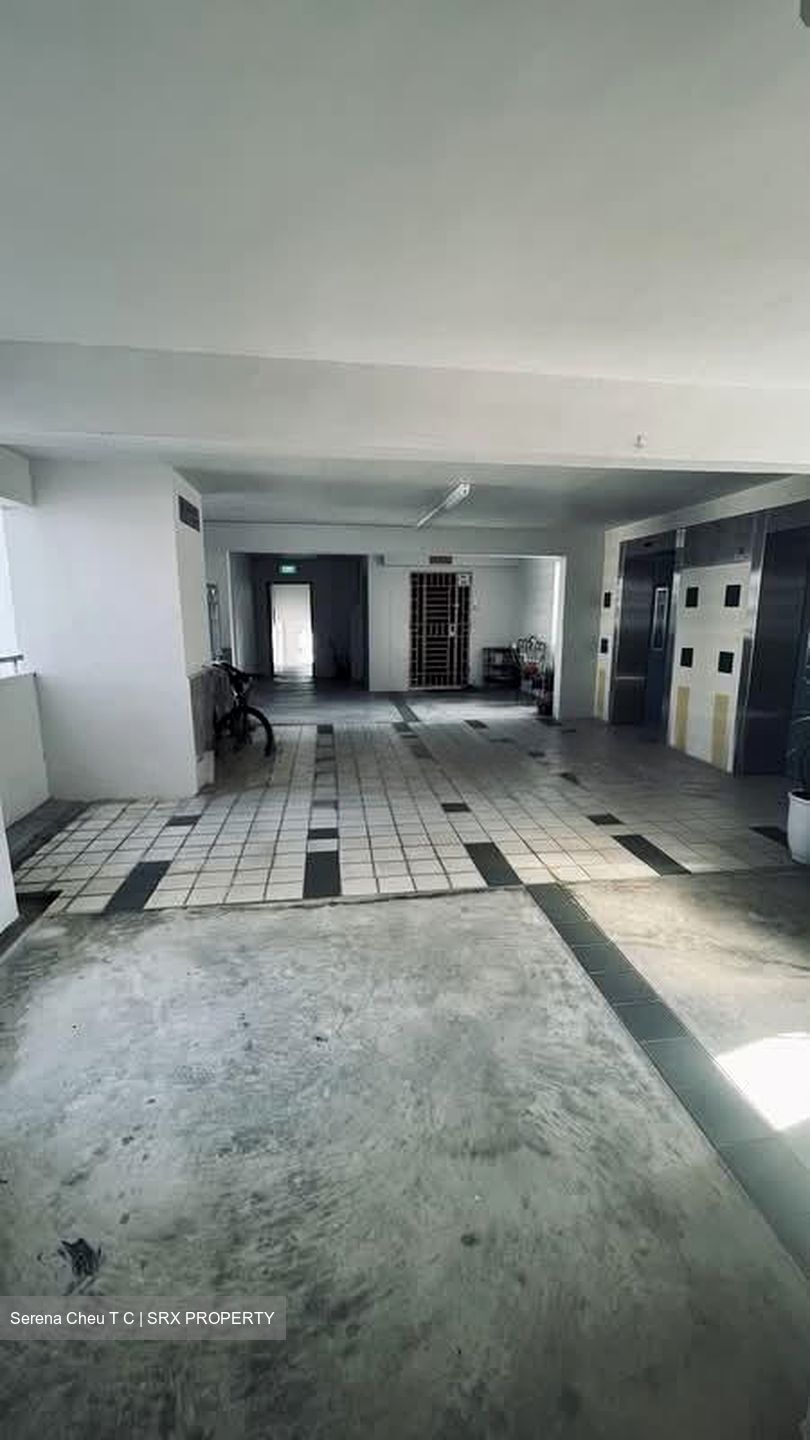 Blk 635 Woodlands Ring Road (Woodlands), HDB Executive #562055301